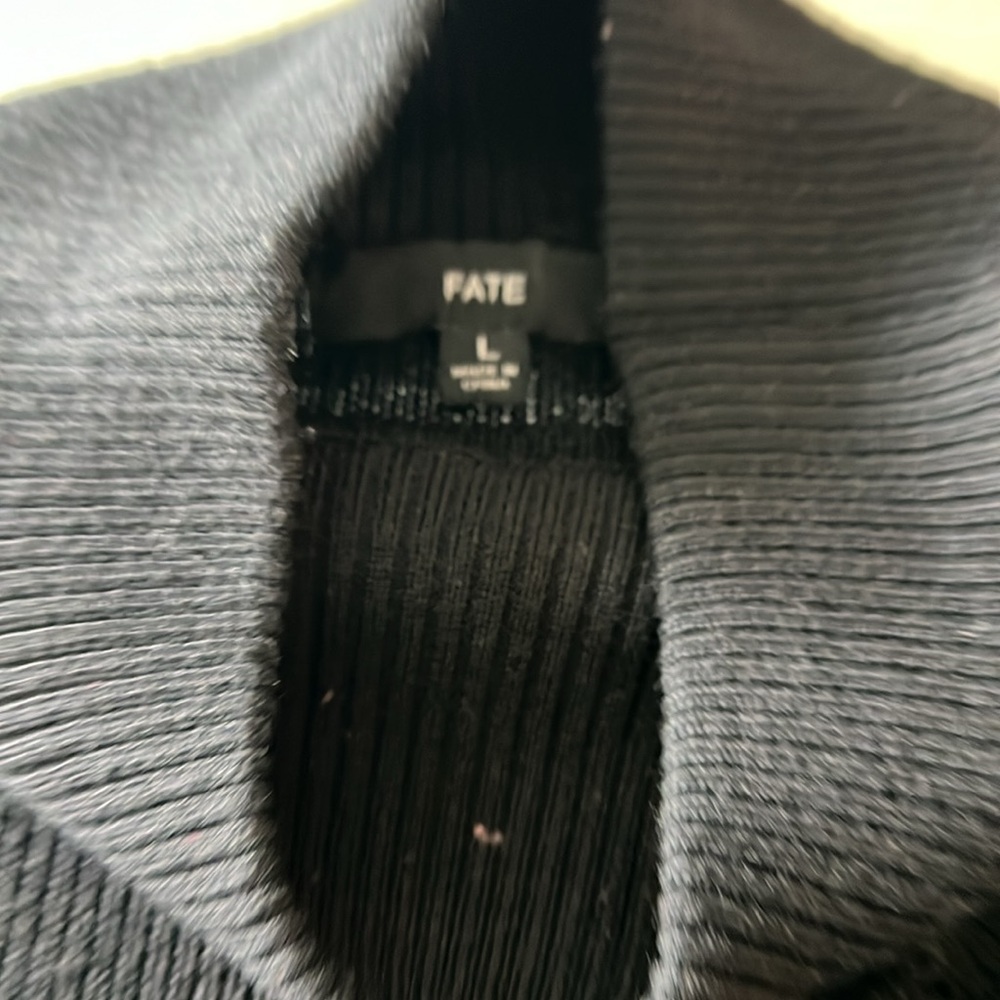 Black cowl neck sweater with open shoulder size large - Picture 5 of 5